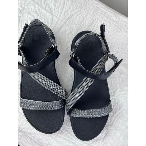 FitFlop Women 11 Black Fabric Strappy Waterproof Summer Vacation Sandal ES5-090A - Picture 6 of 11